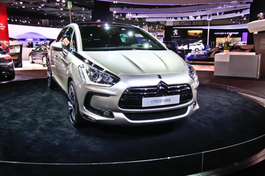  Citroen DS5 2012 года  (фото 87 из 182)
